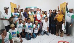 Muhlis Djafaar bertama petani halsel